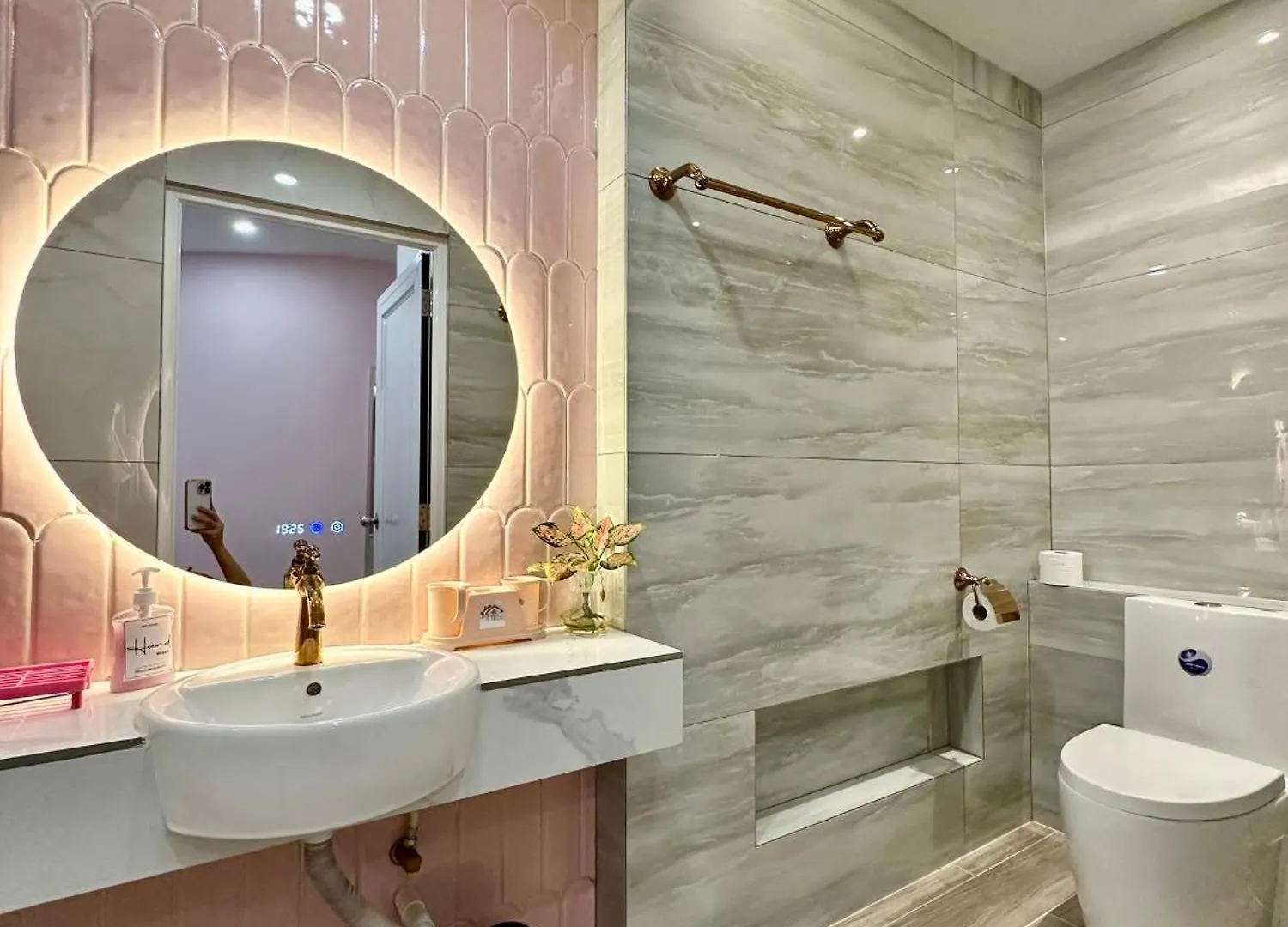 Stylish Villa Alma Simpang Ampat
