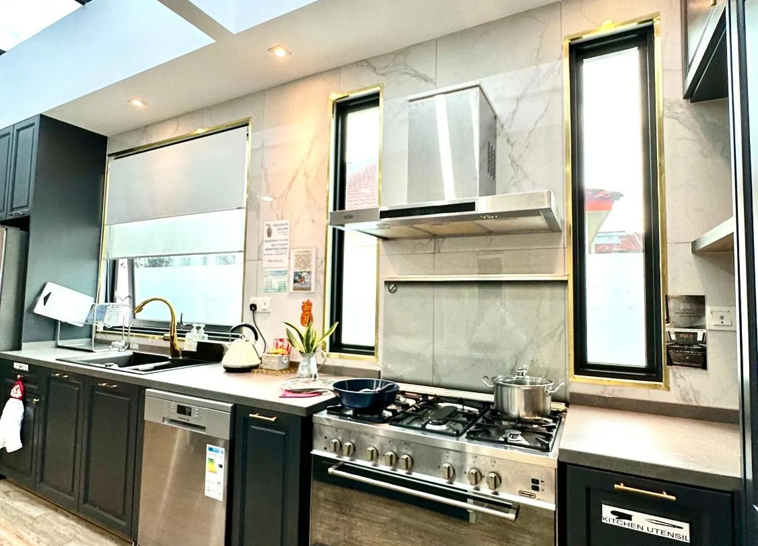 Stylish Villa Alma Simpang Ampat