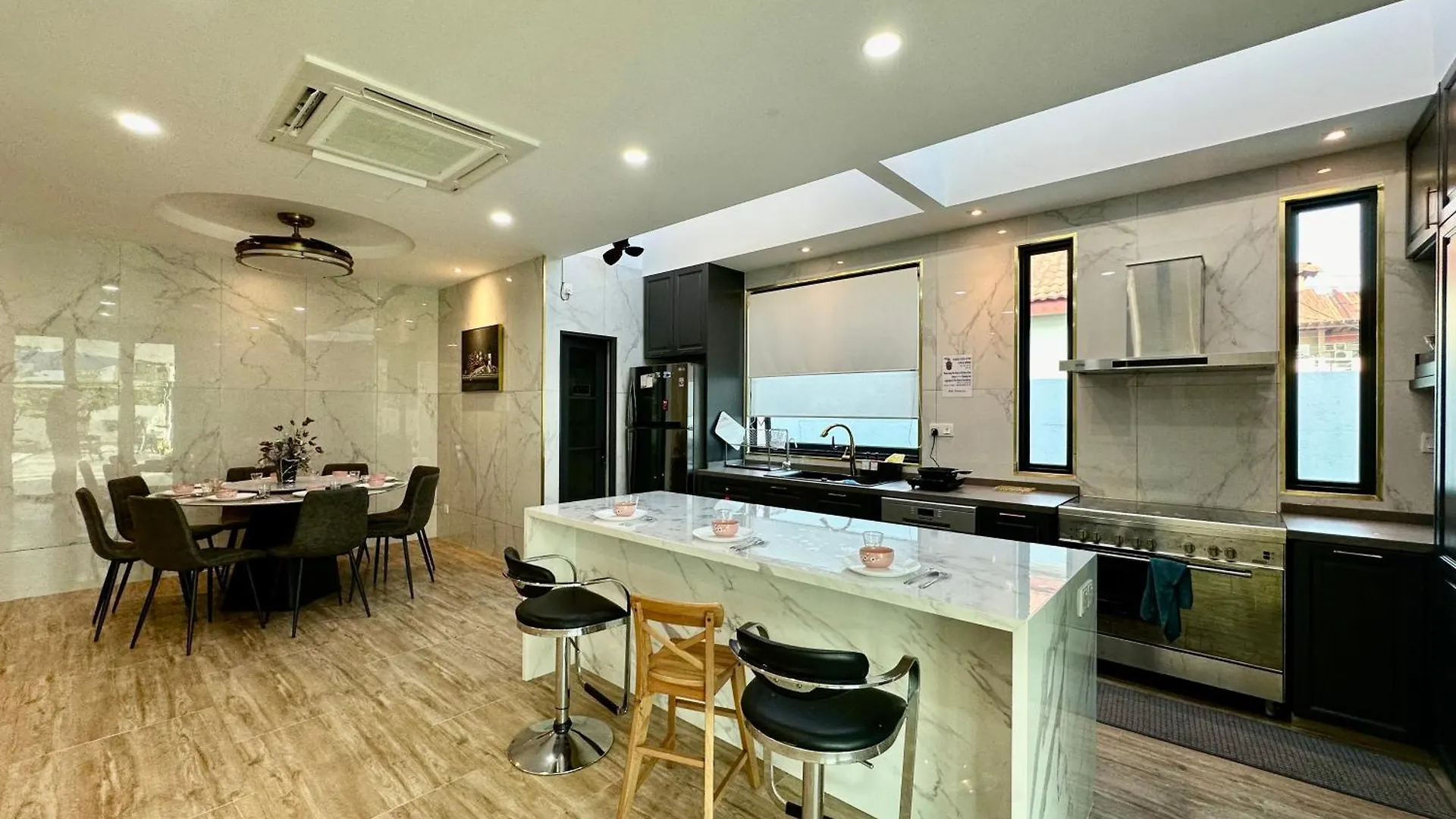 Stylish Villa Alma Simpang Ampat